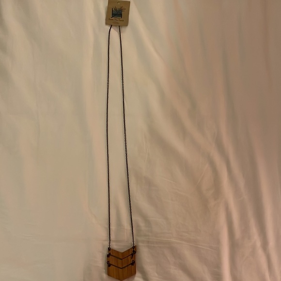 NWT ARROW NECKLACE - Picture 2 of 2